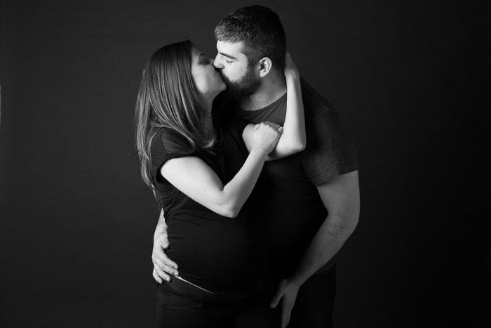 Sesión embarazo estudio fotógrafo Zaragoza